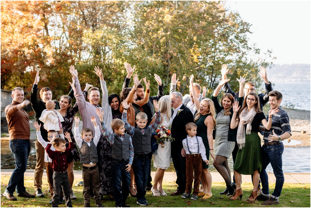 familiy cheers Hyatt Regency Lake Washington